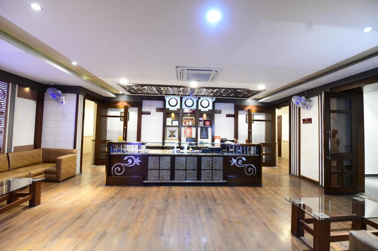 Hotel Jataka Inn Bodh Gaya Ngoại thất bức ảnh