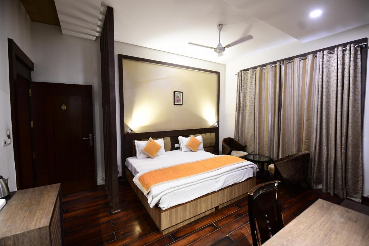 Hotel Jataka Inn Bodh Gaya Ngoại thất bức ảnh