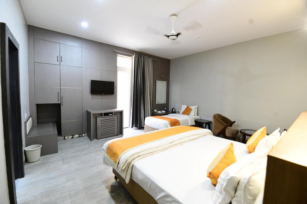 Hotel Jataka Inn Bodh Gaya Ngoại thất bức ảnh