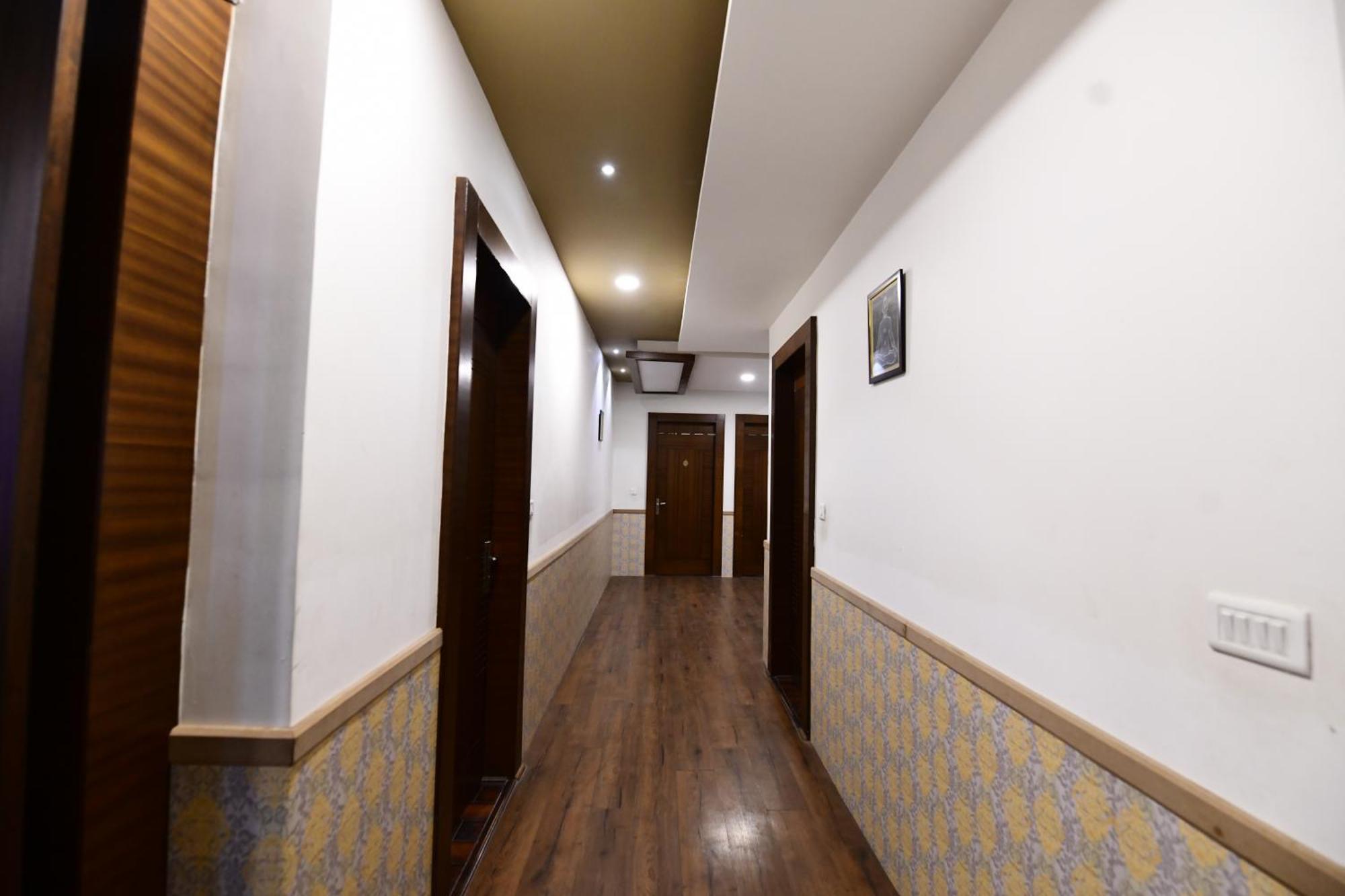 Hotel Jataka Inn Bodh Gaya Ngoại thất bức ảnh